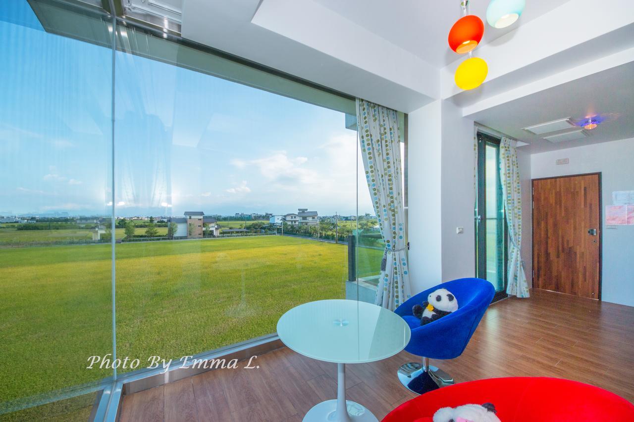 Colorful Fish Cottage Zhuangwei Rom bilde